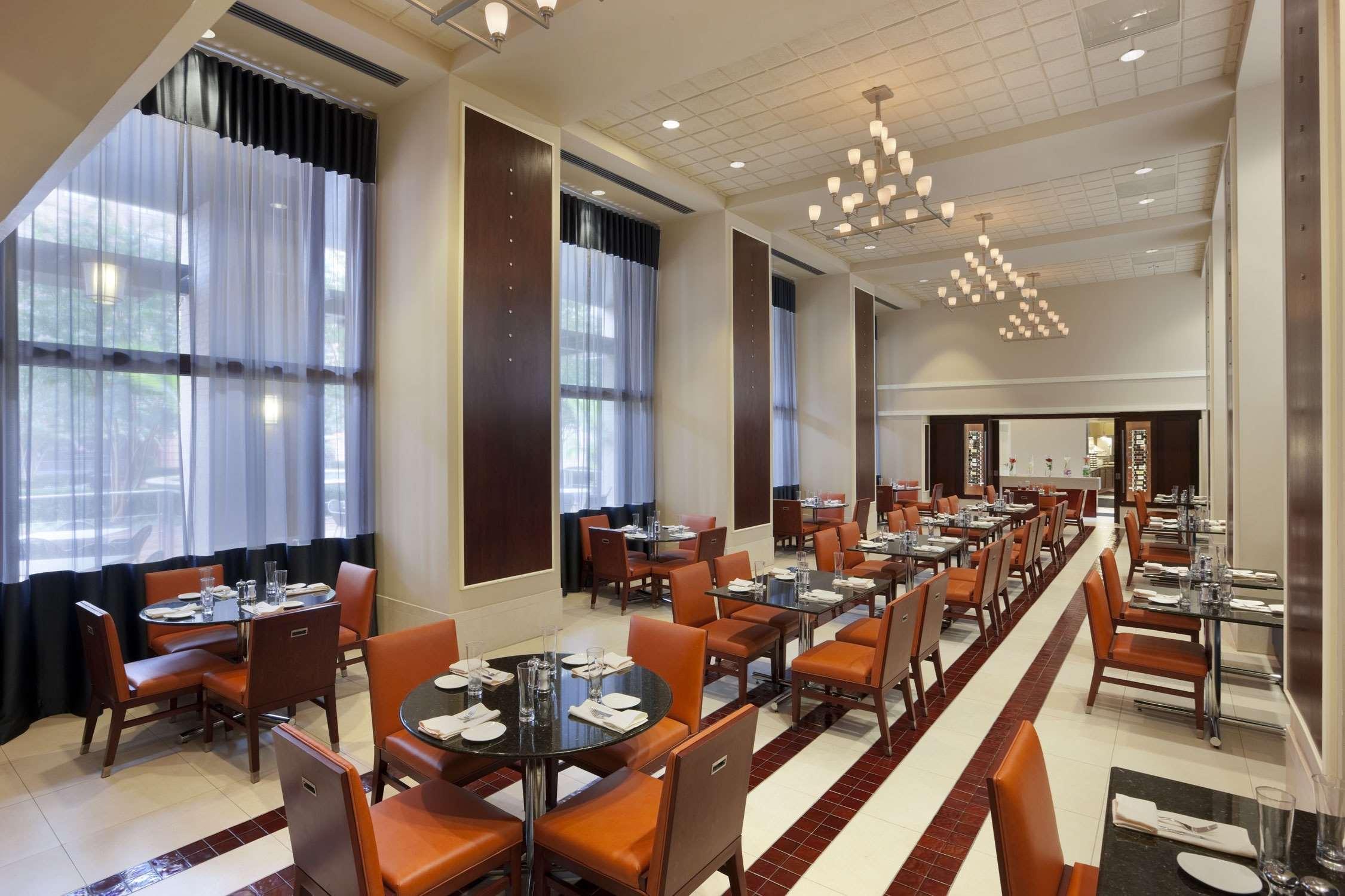 Embassy Suites By Hilton Alexandria Old Town Eksteriør bilde