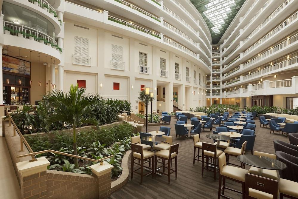 Embassy Suites By Hilton Alexandria Old Town Eksteriør bilde