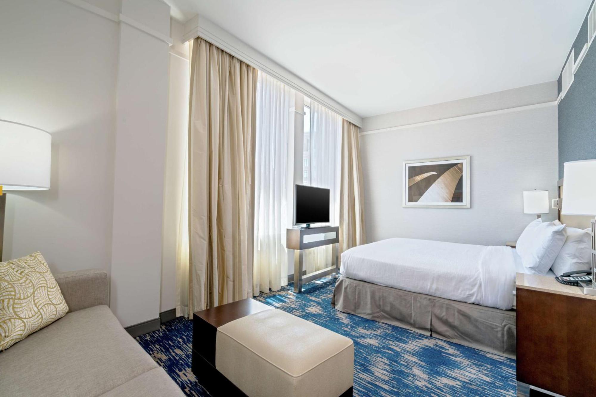 Embassy Suites By Hilton Alexandria Old Town Eksteriør bilde