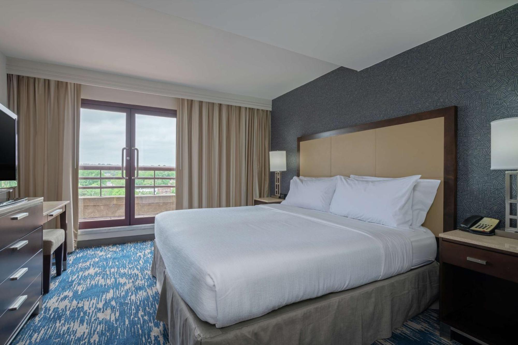 Embassy Suites By Hilton Alexandria Old Town Eksteriør bilde