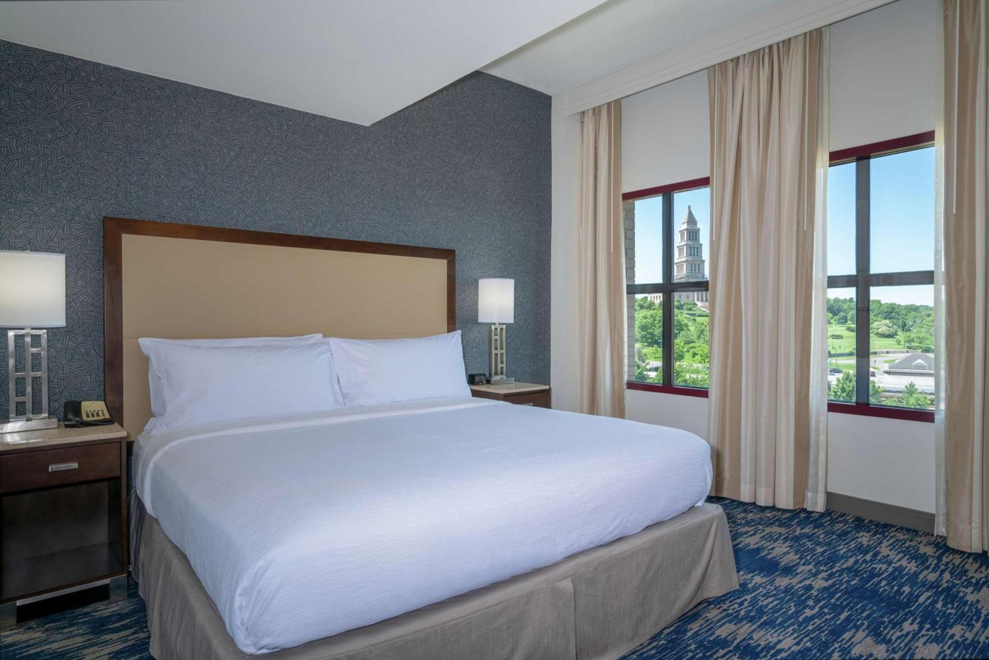 Embassy Suites By Hilton Alexandria Old Town Eksteriør bilde