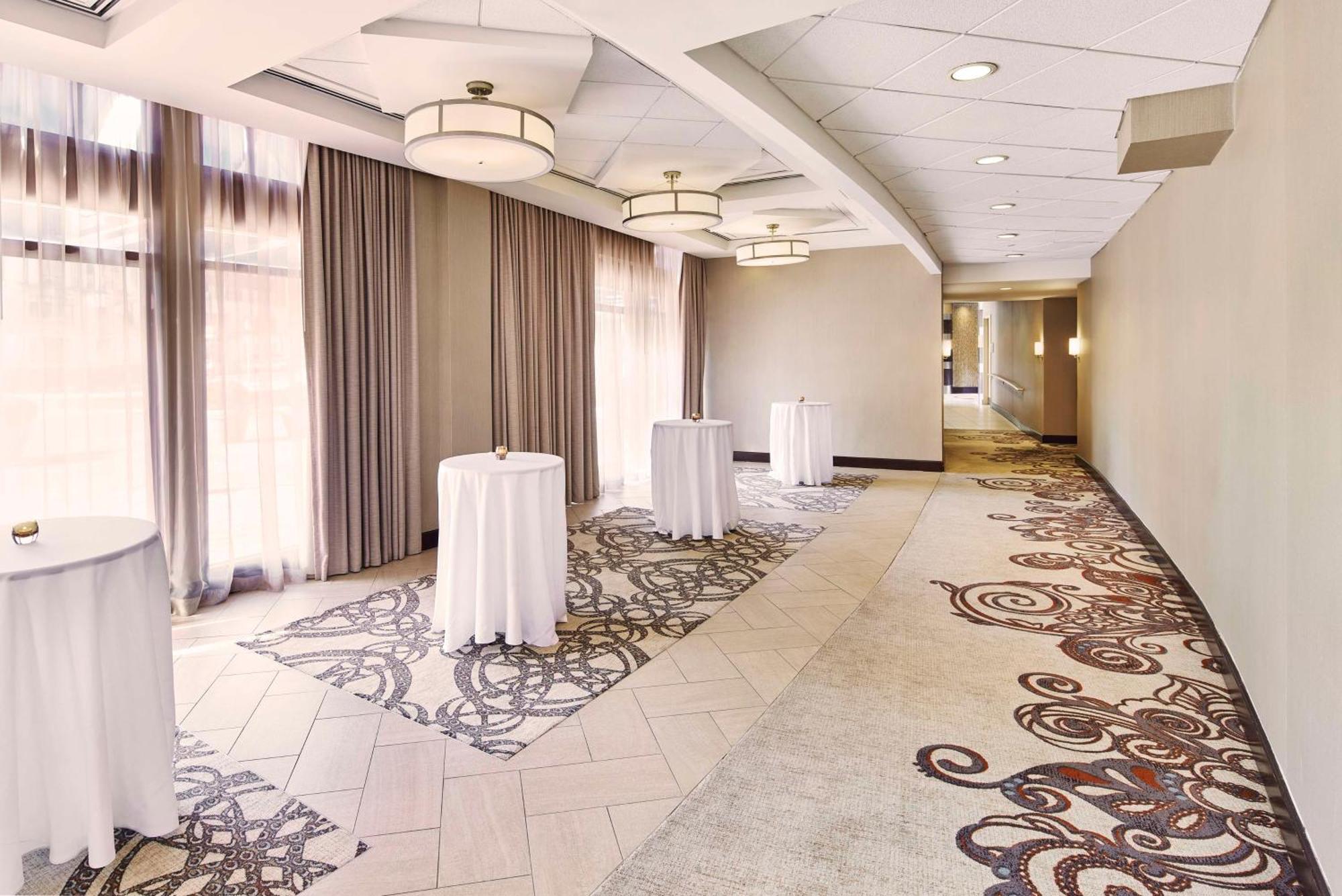 Embassy Suites By Hilton Alexandria Old Town Eksteriør bilde